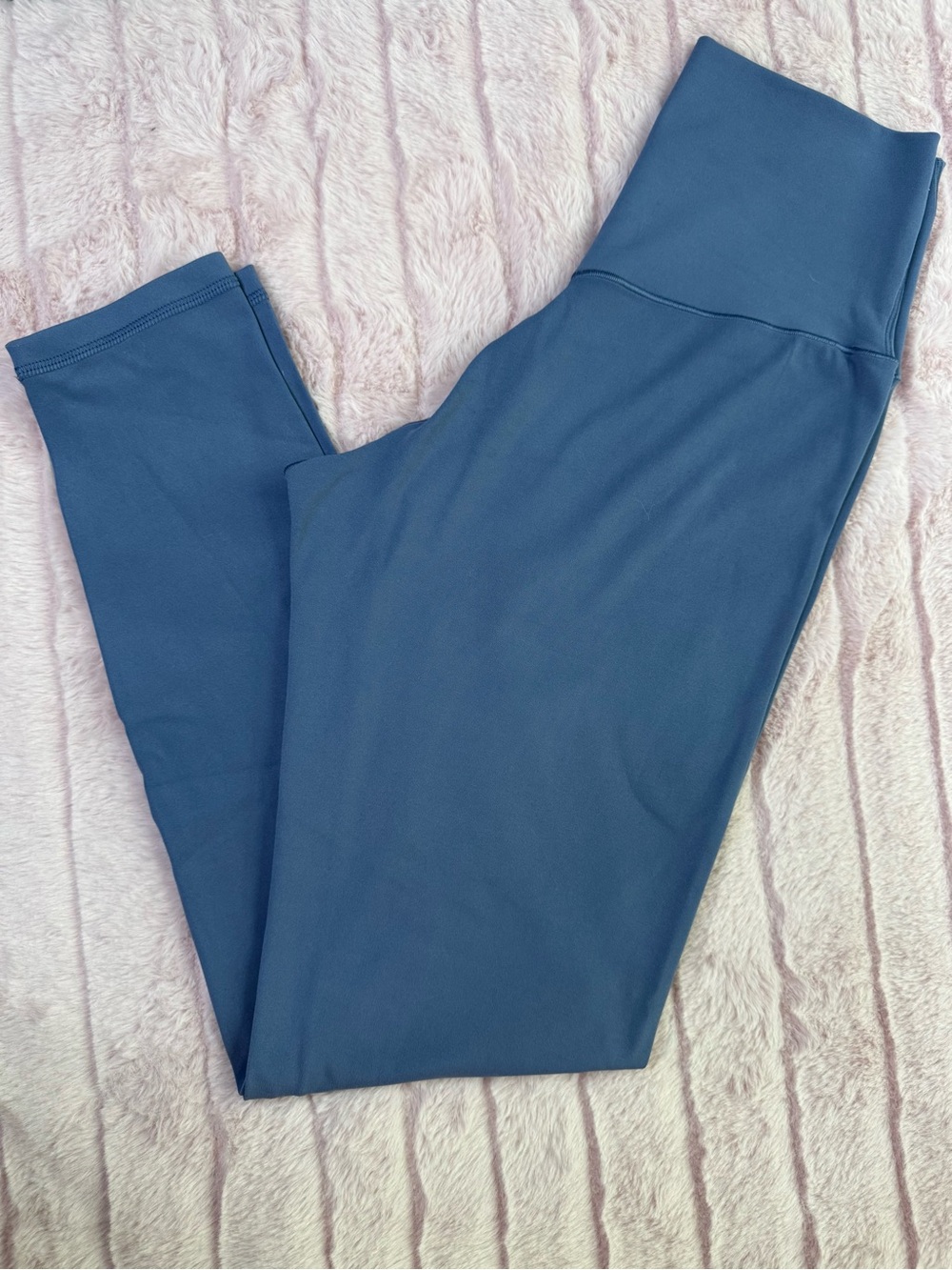 Offline by Aerie - NWOT Hi-Rise Real Me 7:8 Leggings in Periwinkle Blue - Size M